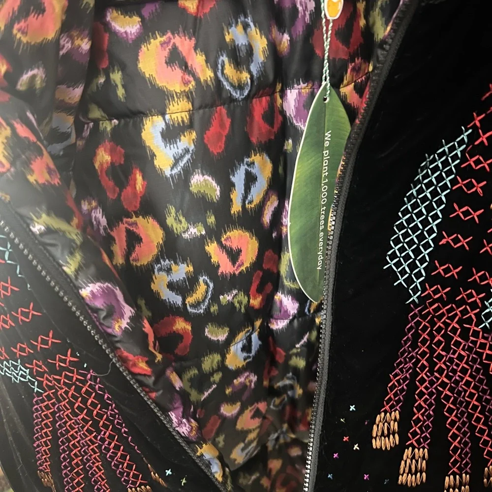 FARM Rio Multicolor Embroidered Jacket - Picture 10 of 10